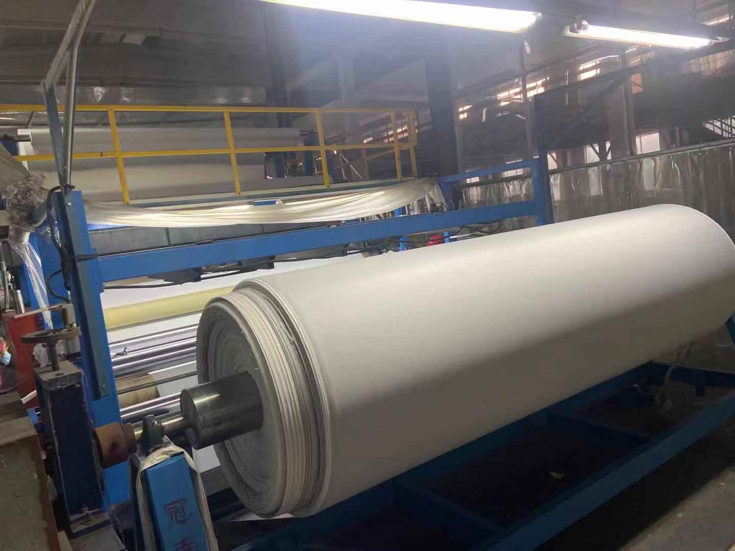 1 cuộn giấy dán tường bao nhiêu m2
